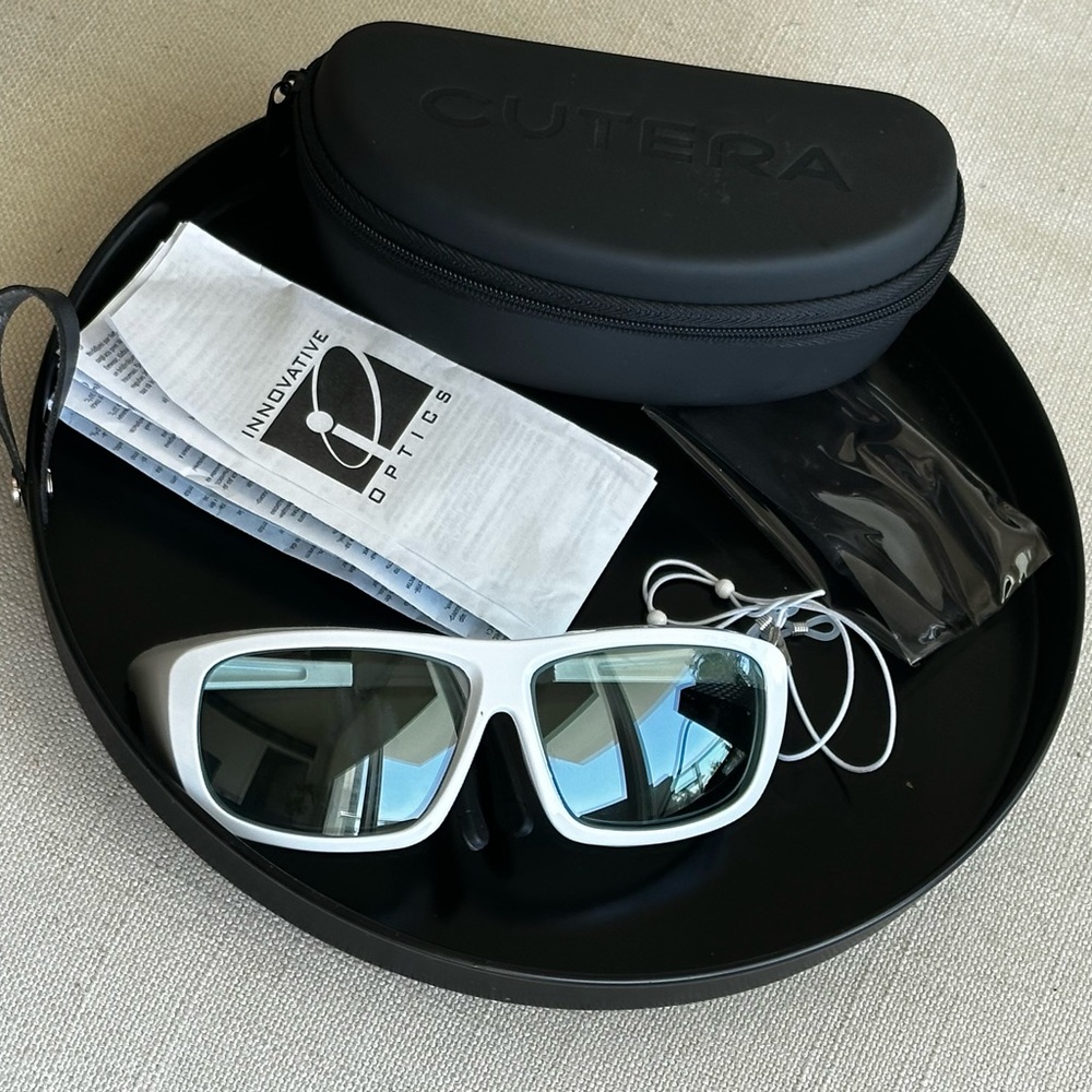 ✨ Cutera Laser Safety Glasses by Innovative Optics – Brand New